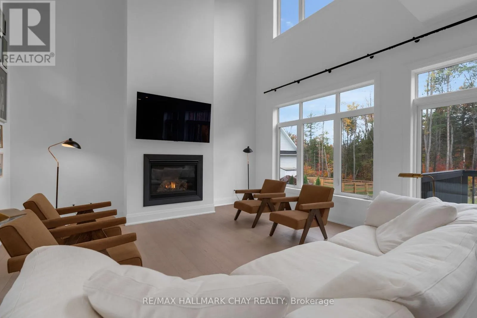 72 GEORGIAN GRANDE DRIVE