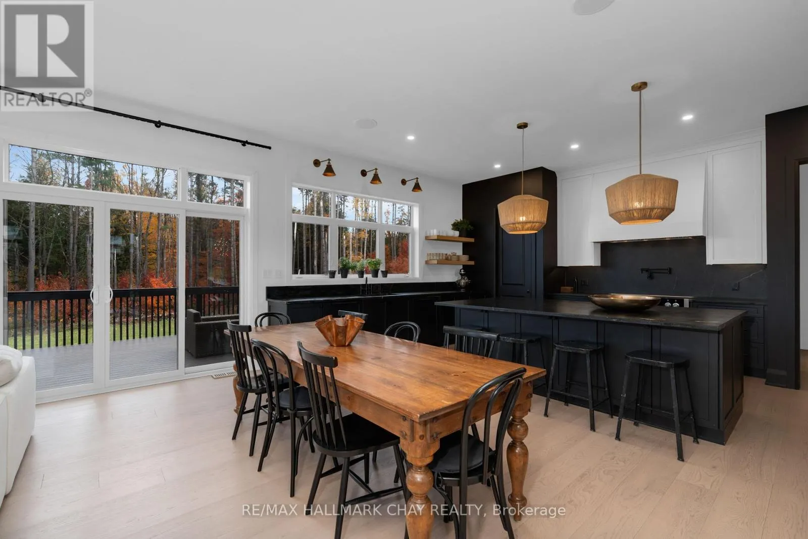 72 GEORGIAN GRANDE DRIVE