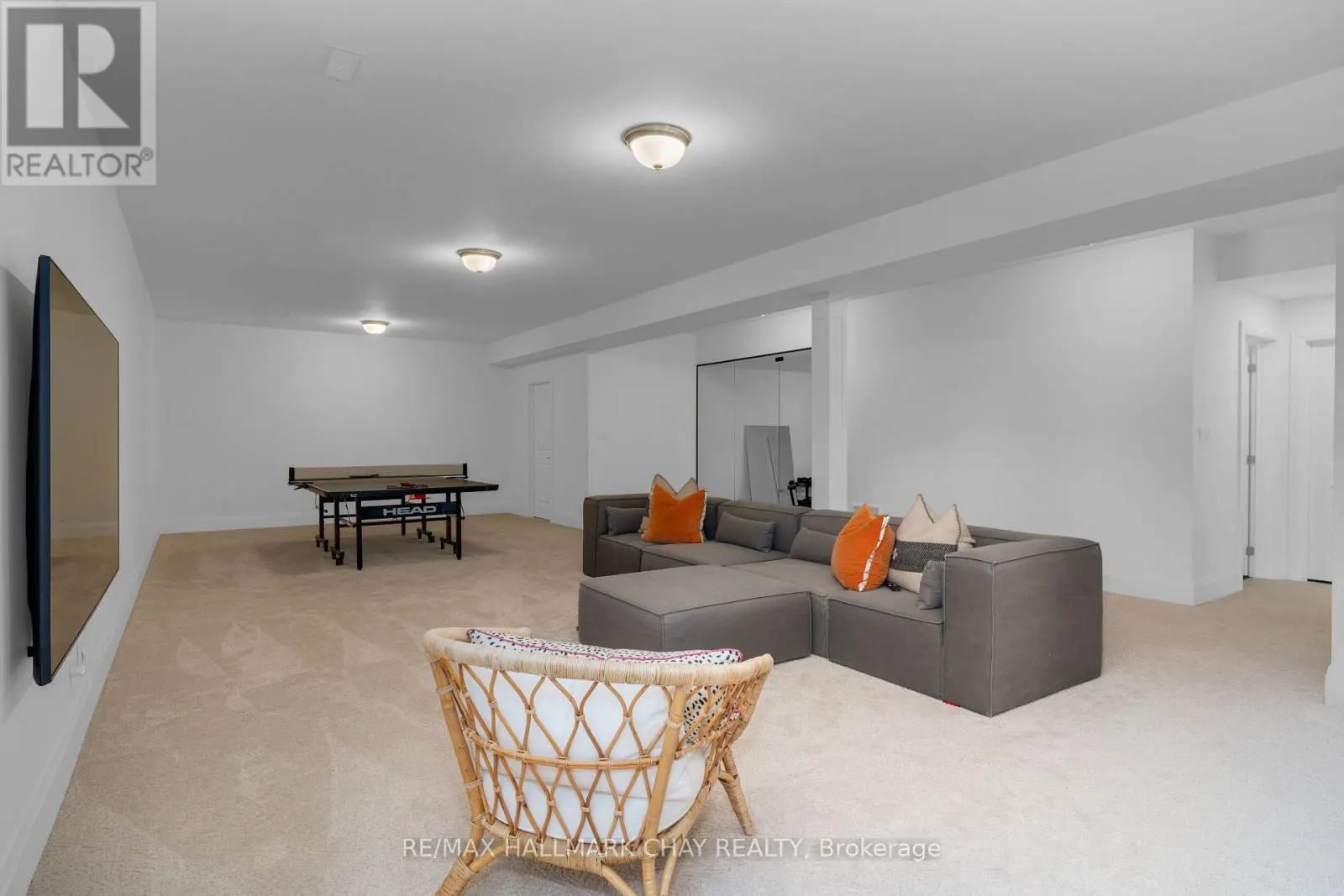72 GEORGIAN GRANDE DRIVE