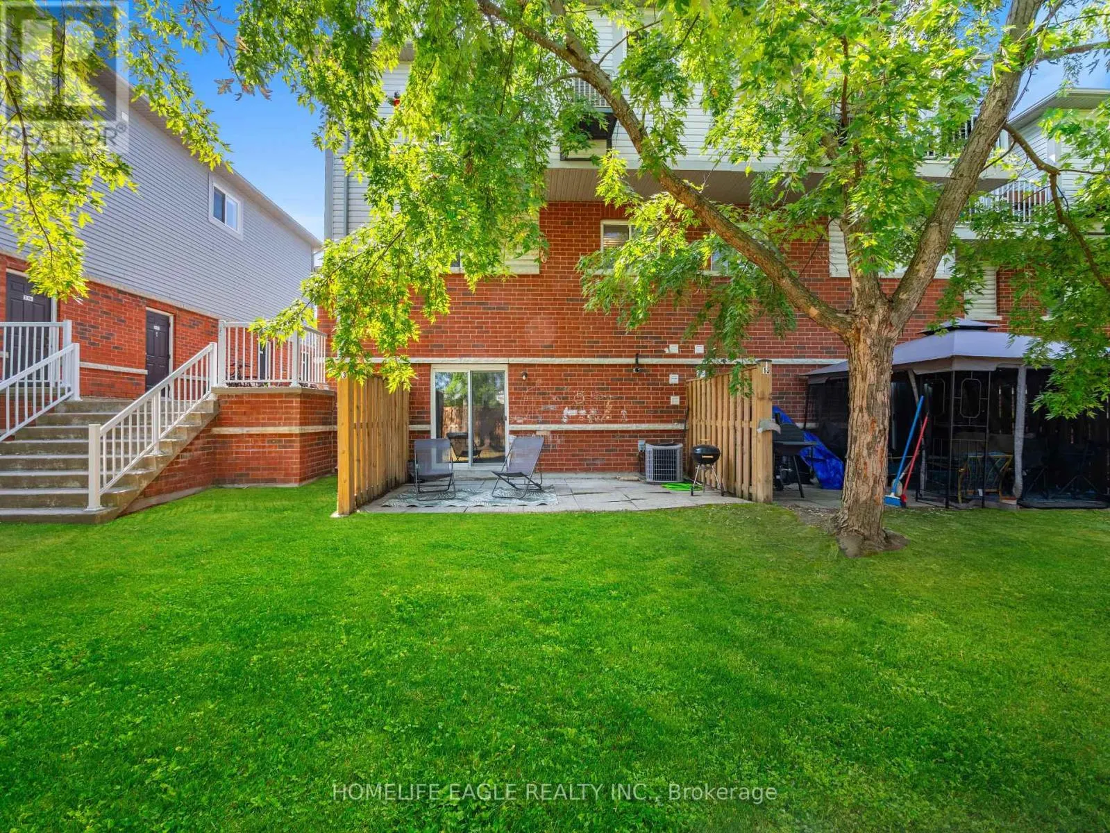13 - 235 FERNDALE DRIVE S