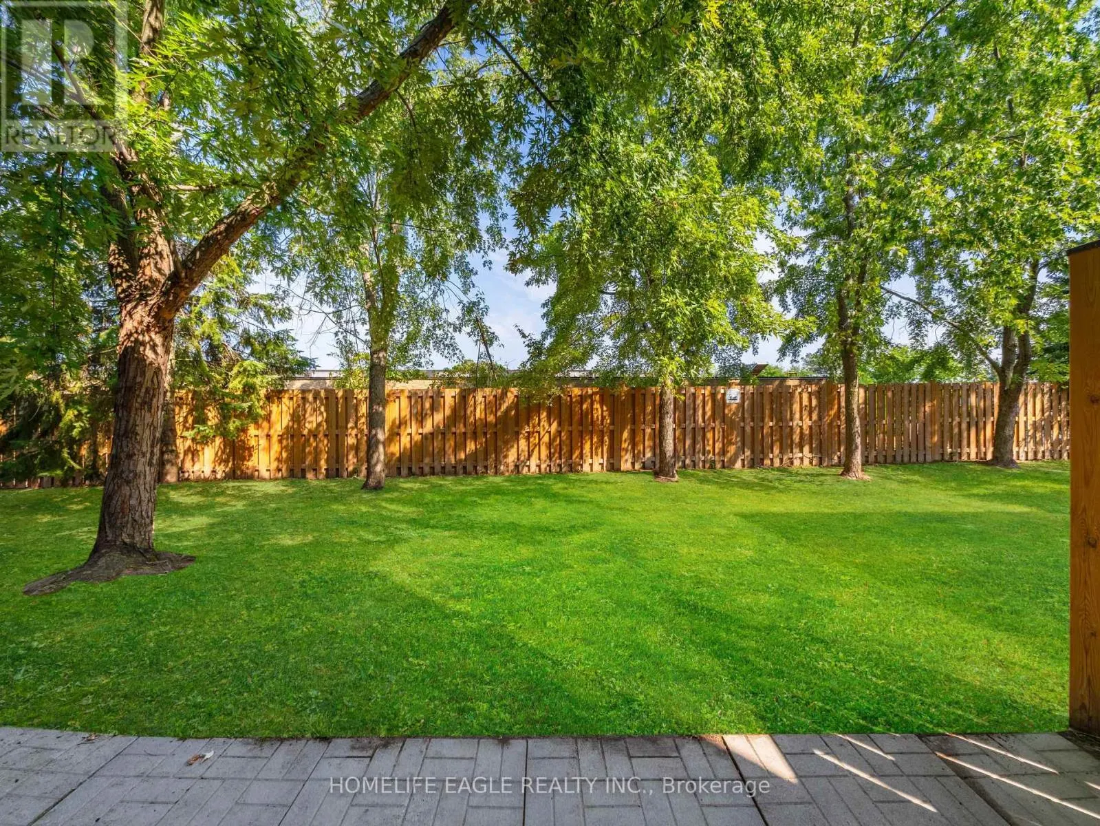 13 - 235 FERNDALE DRIVE S