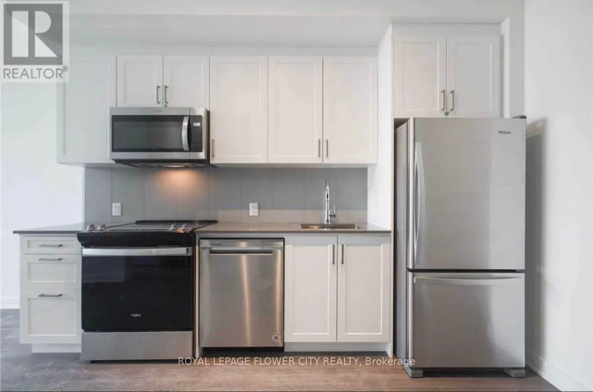 524 - 681 YONGE STREET S