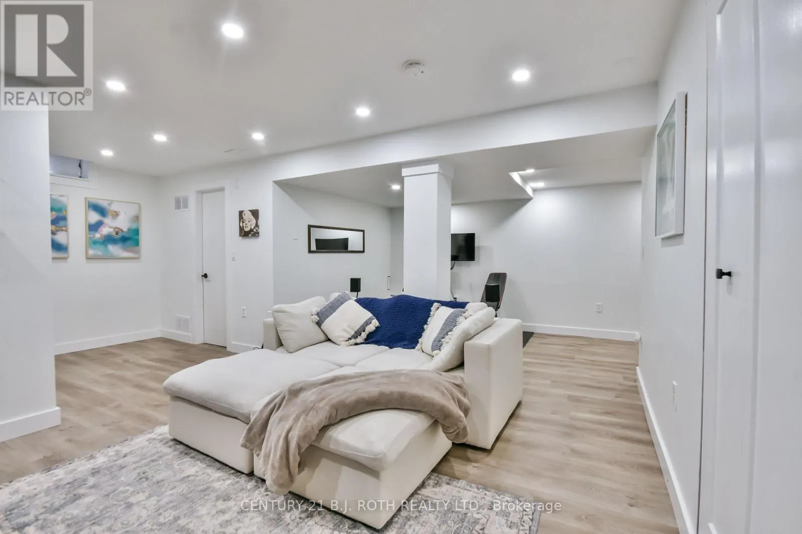12 BURKE DRIVE