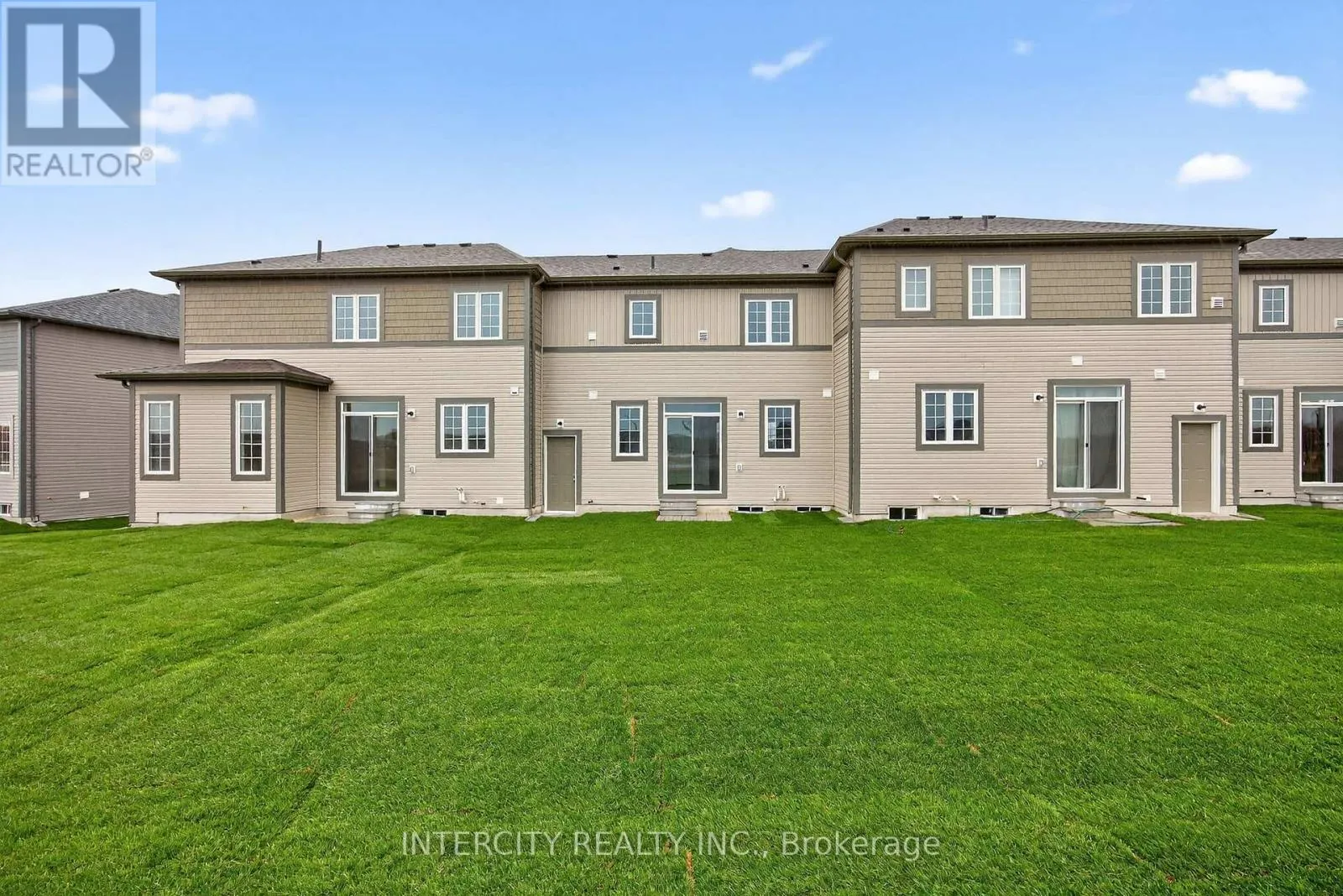 15 AVALON DRIVE