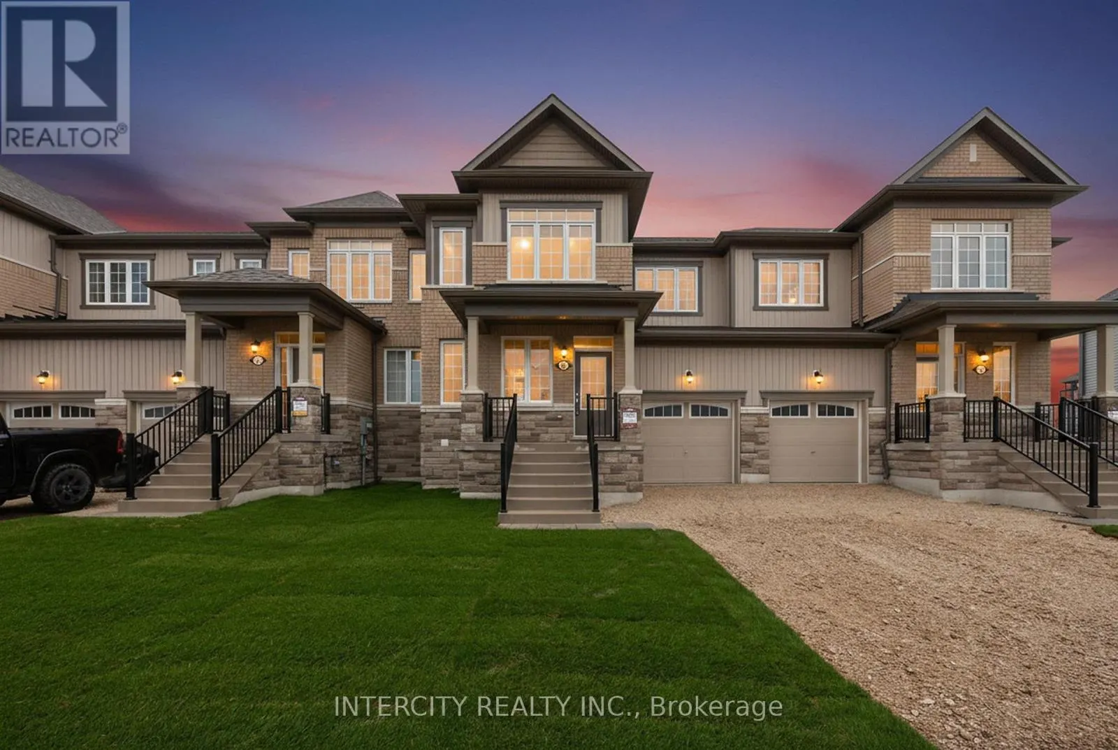 15 AVALON DRIVE