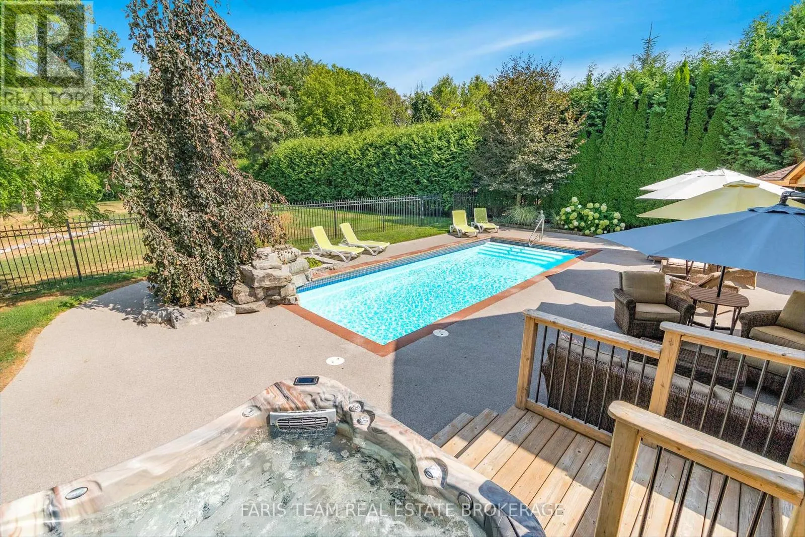 1609 WEDGEWOOD DRIVE