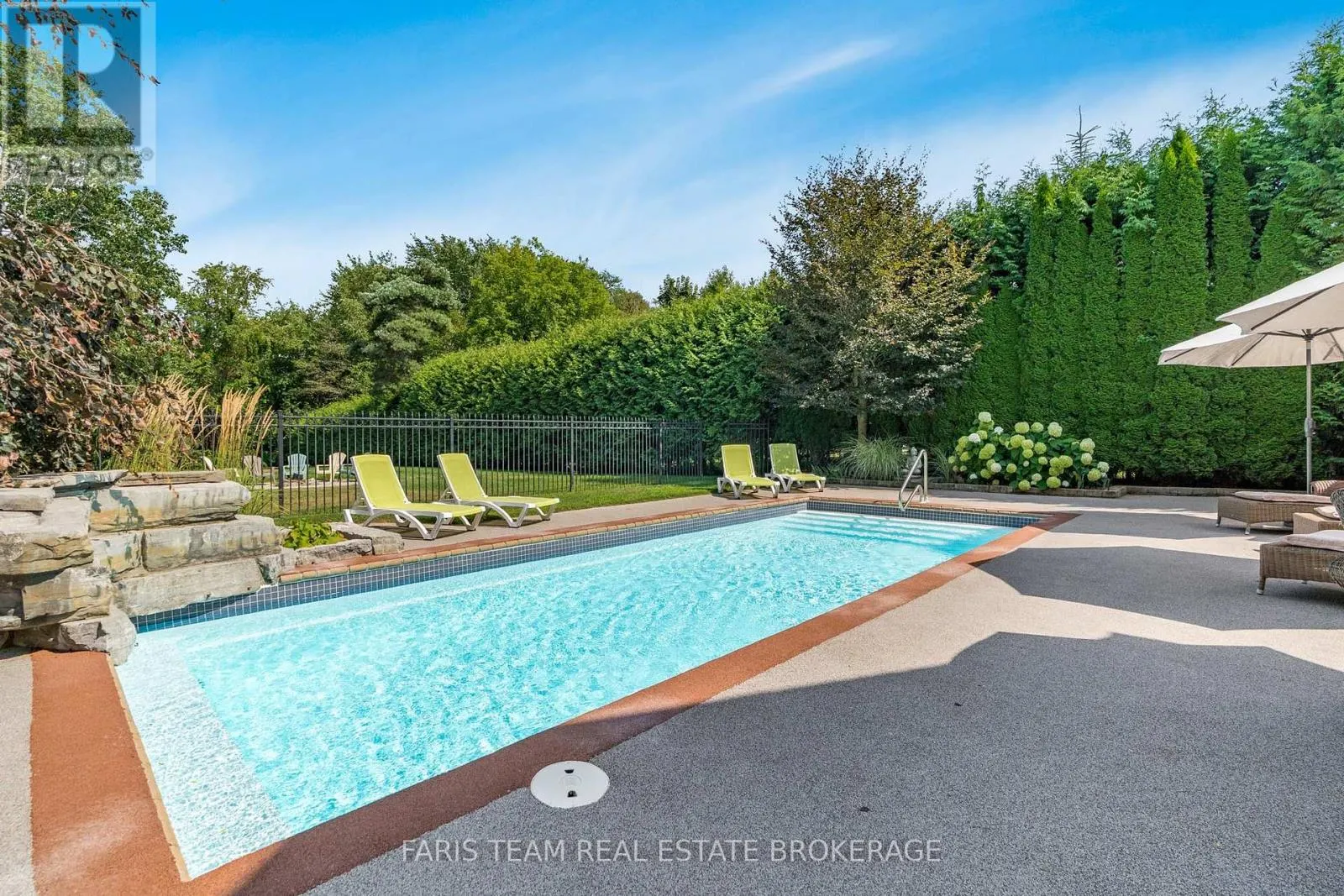 1609 WEDGEWOOD DRIVE