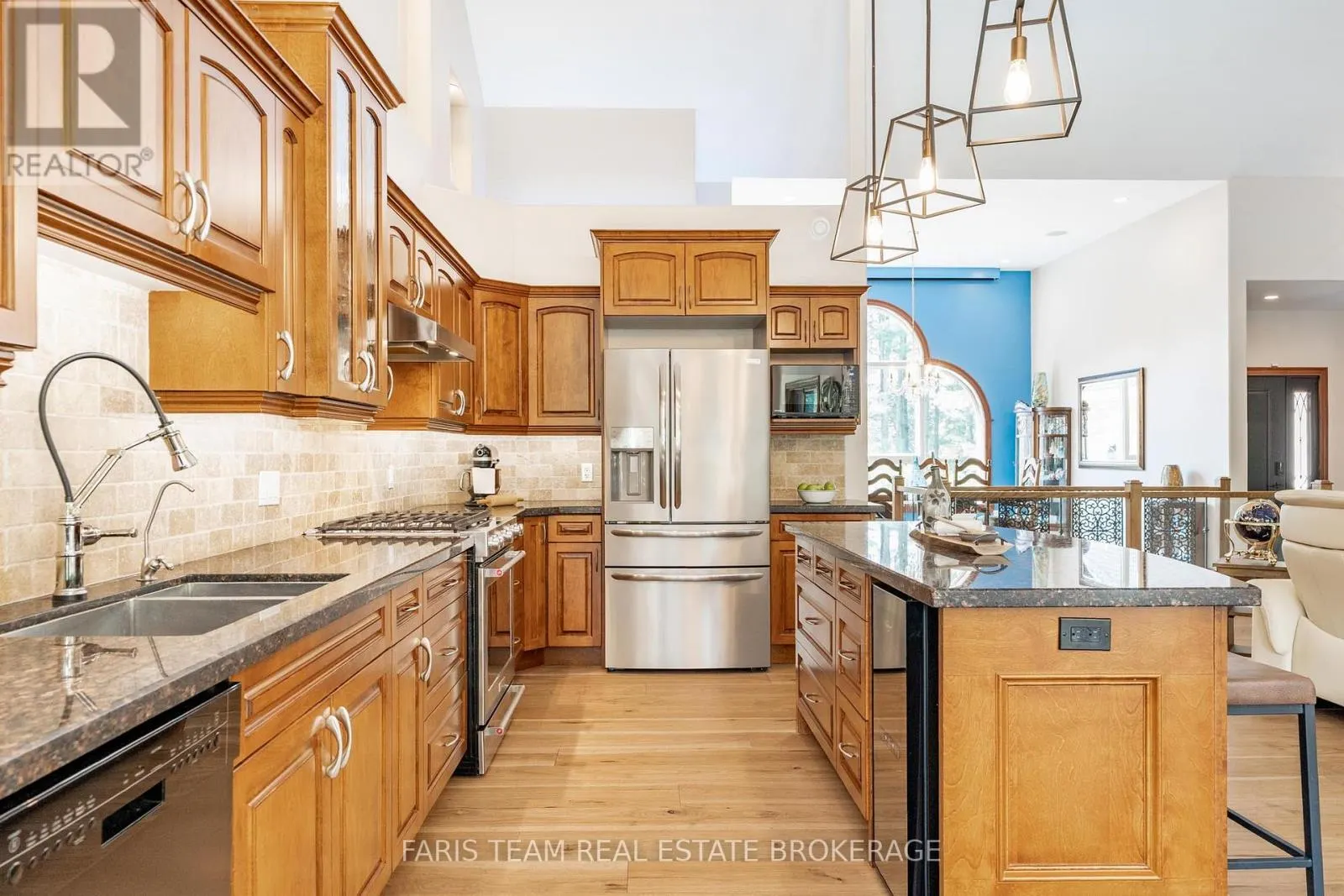 1609 WEDGEWOOD DRIVE