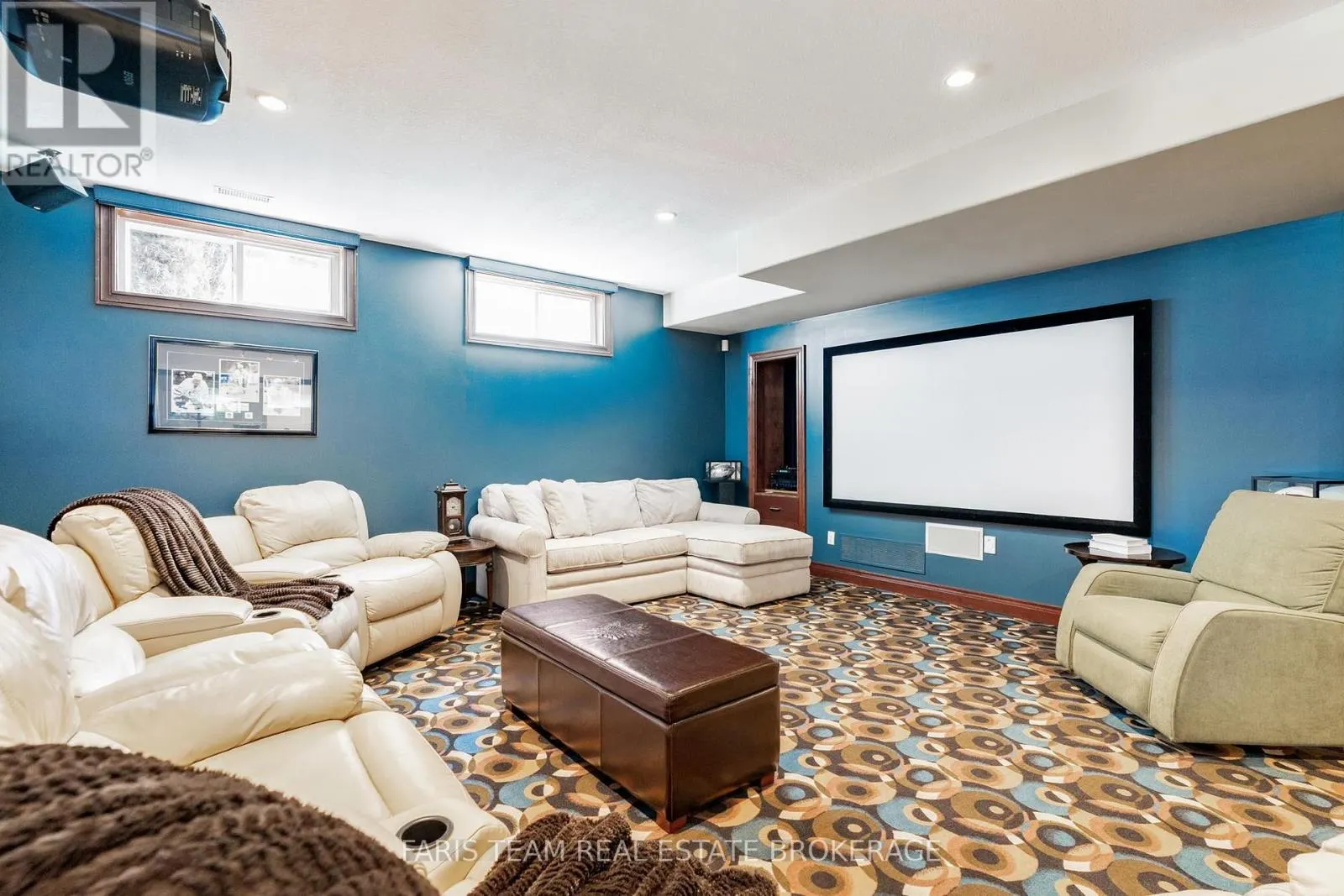 1609 WEDGEWOOD DRIVE