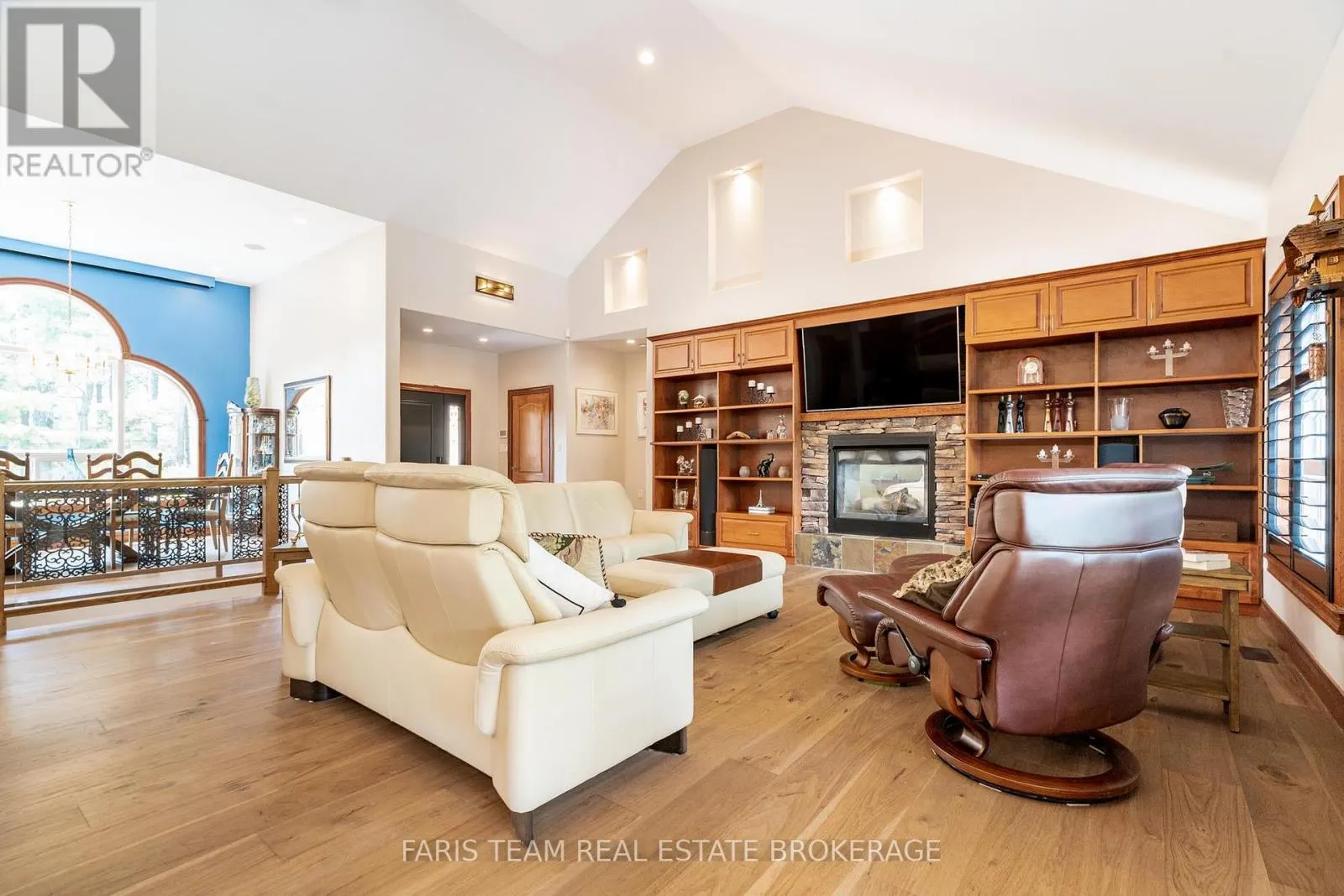 1609 WEDGEWOOD DRIVE