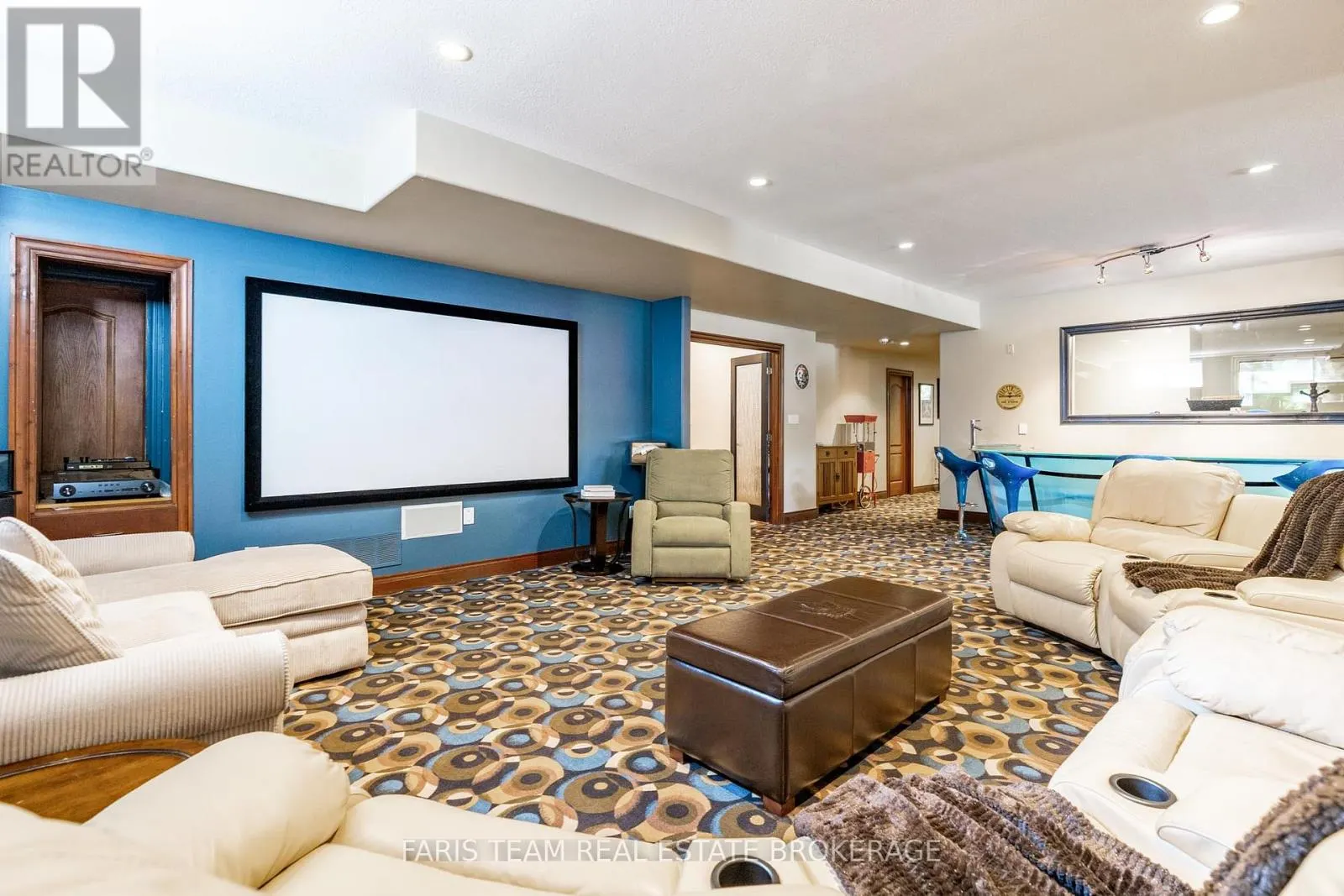 1609 WEDGEWOOD DRIVE