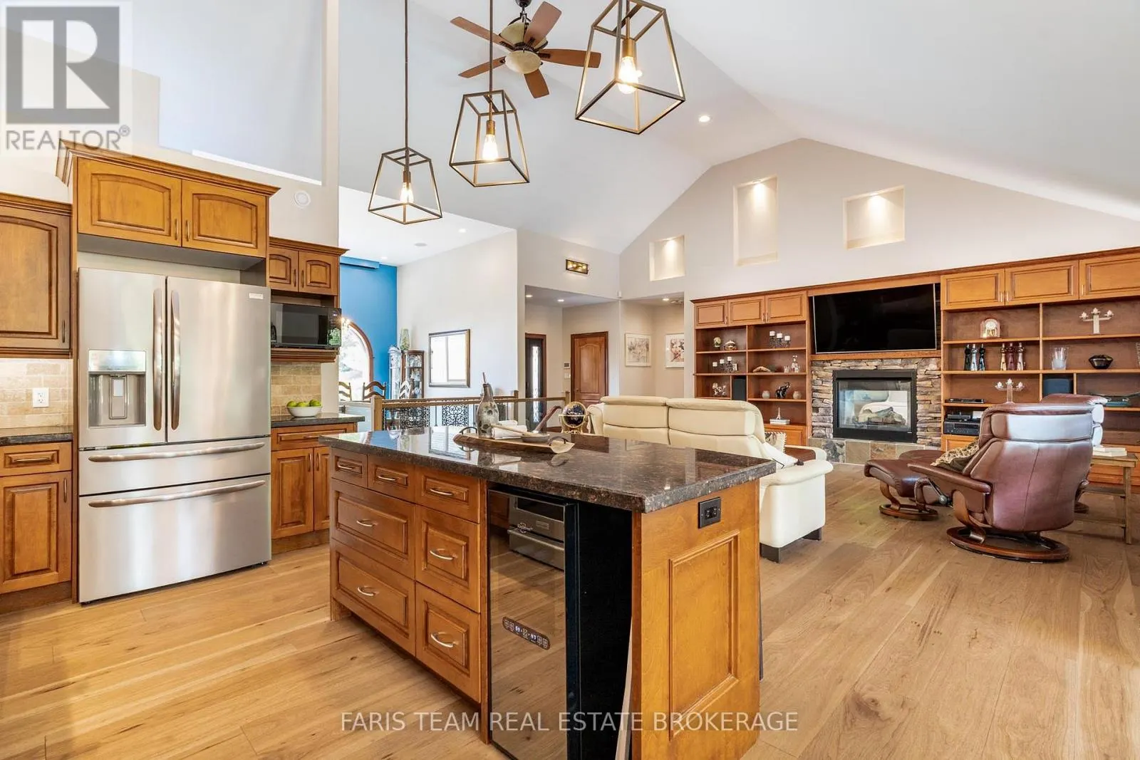 1609 WEDGEWOOD DRIVE