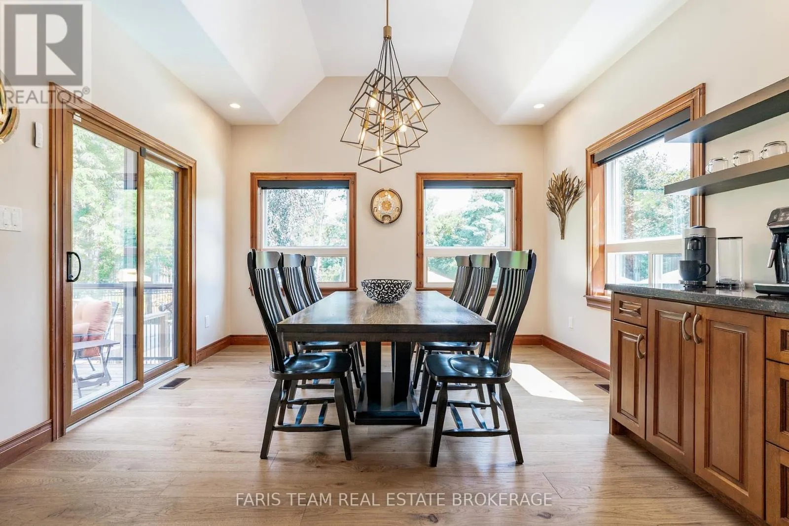 1609 WEDGEWOOD DRIVE