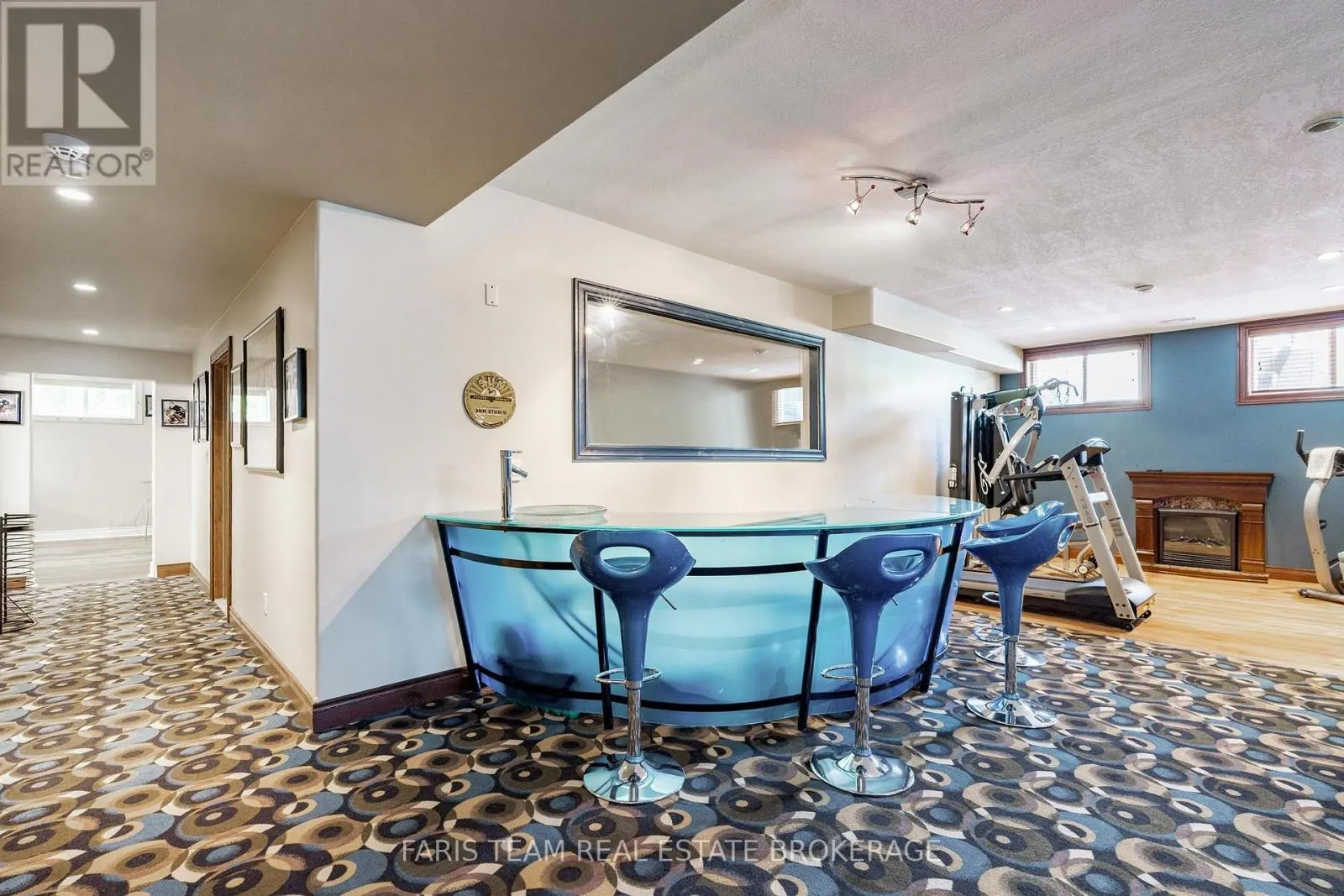 1609 WEDGEWOOD DRIVE