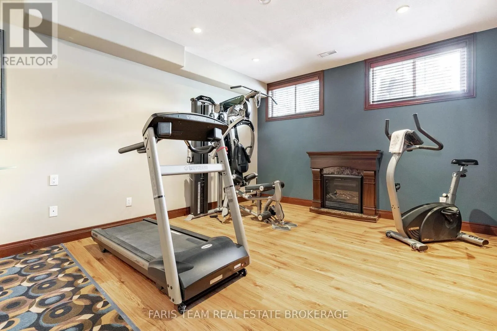 1609 WEDGEWOOD DRIVE