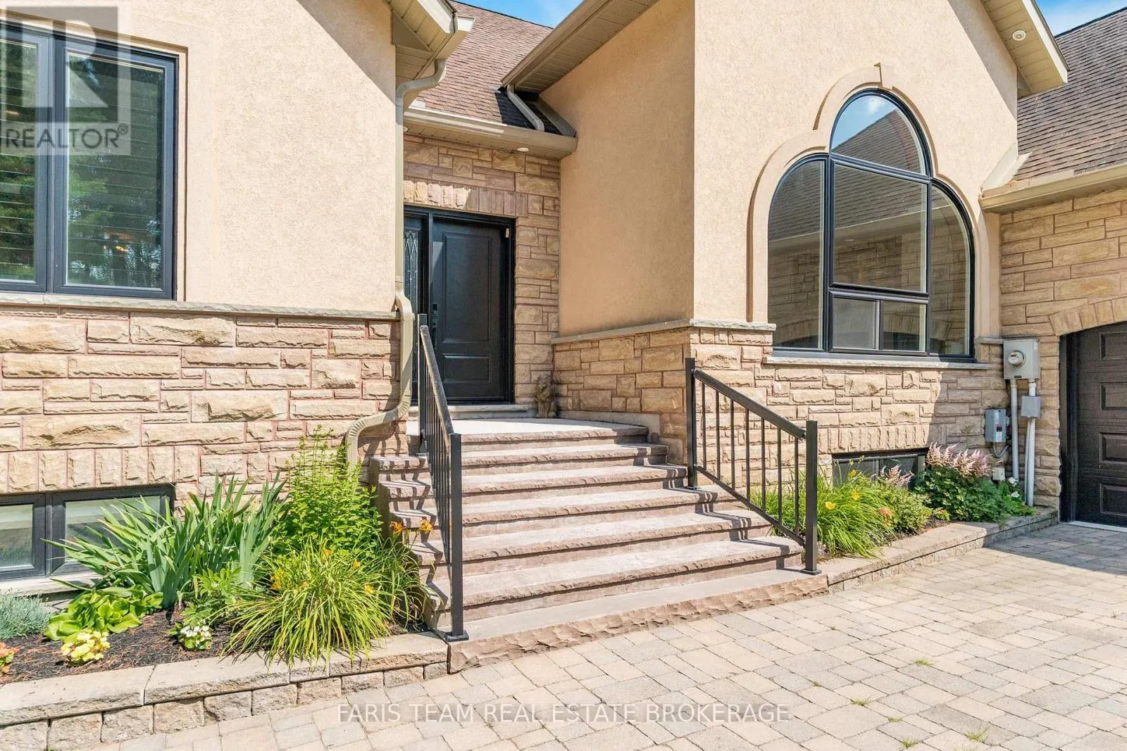 1609 WEDGEWOOD DRIVE