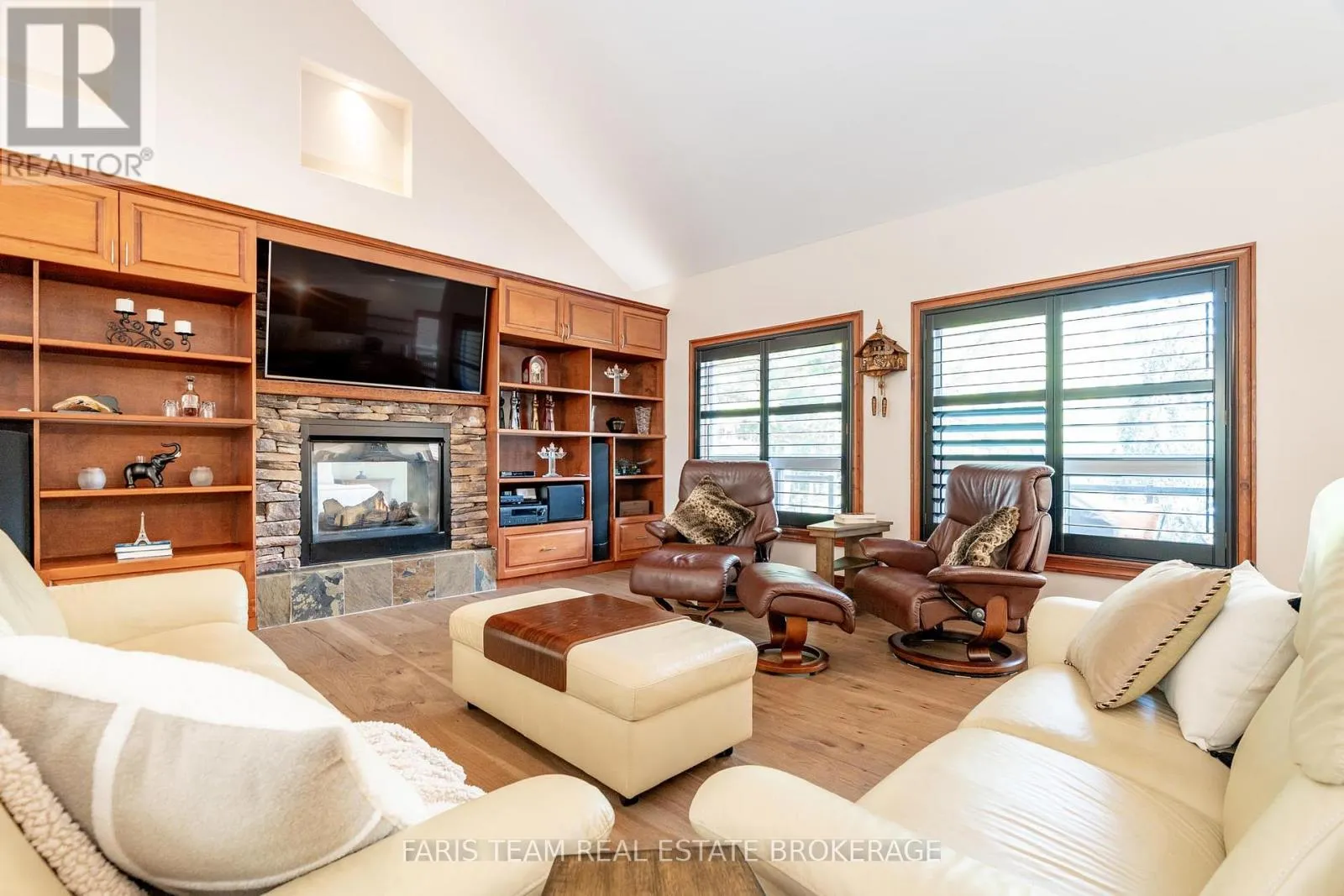 1609 WEDGEWOOD DRIVE