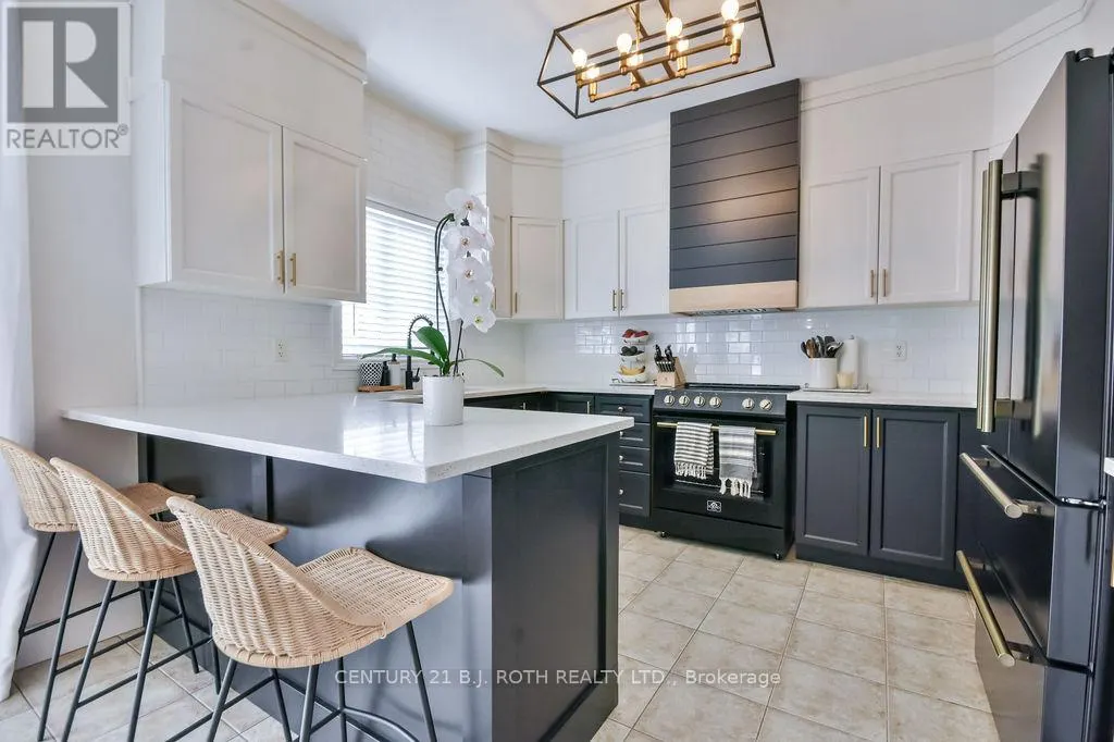 11 BLACKBIRD LANE