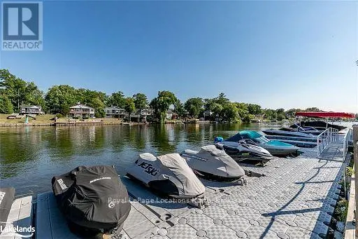 109 - 361 MOSLEY STREET, #109