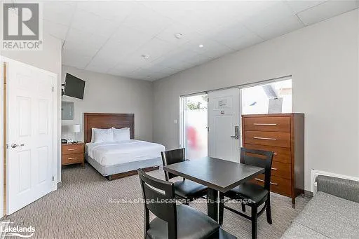 109 - 361 MOSLEY STREET, #109