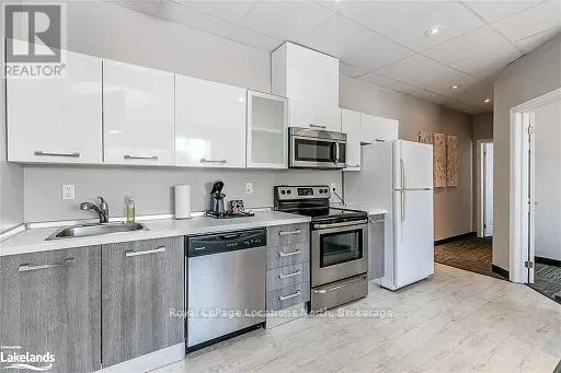 103 - 361 MOSLEY STREET, #103
