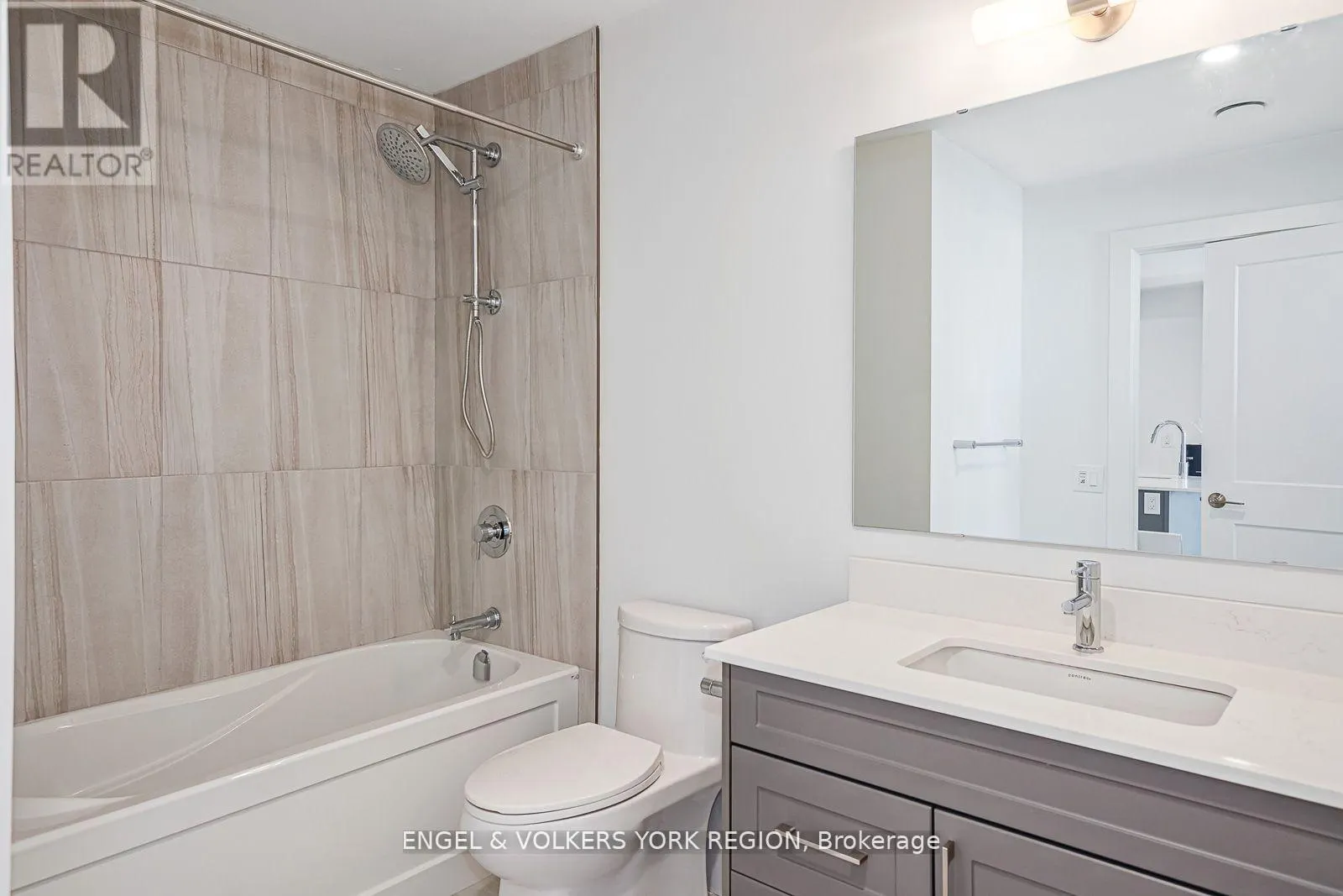 327 - 4 KIMBERLY LANE E