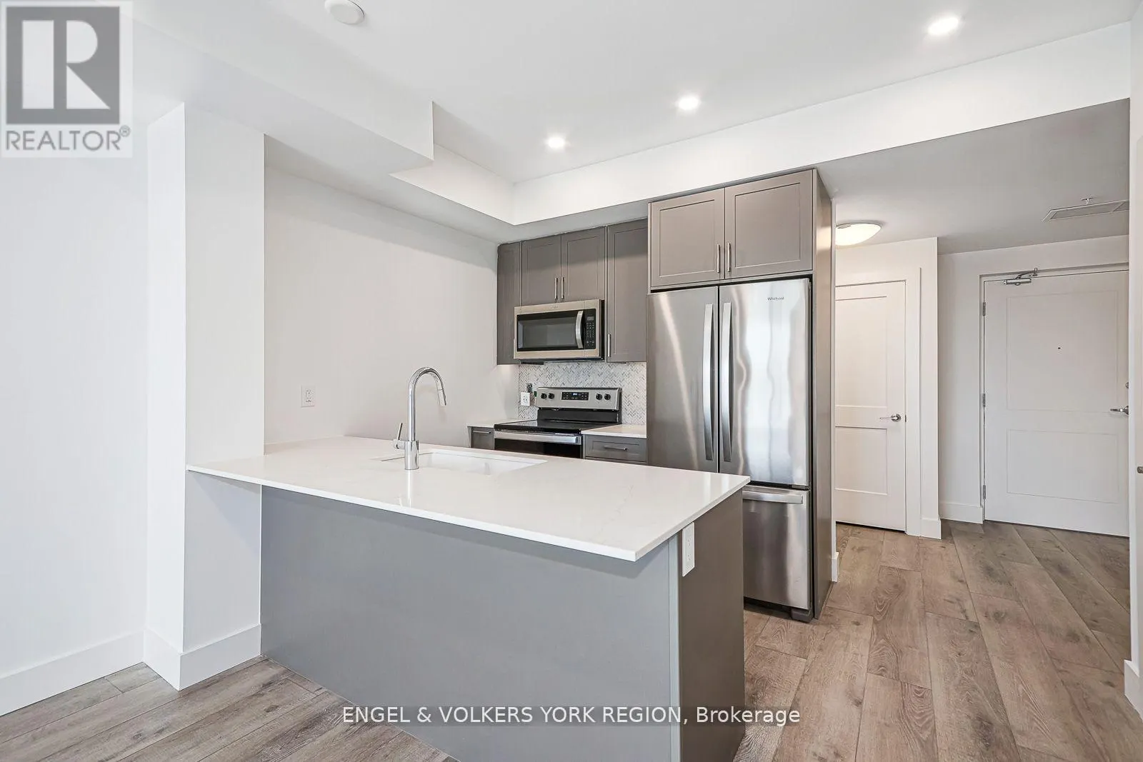 327 - 4 KIMBERLY LANE E