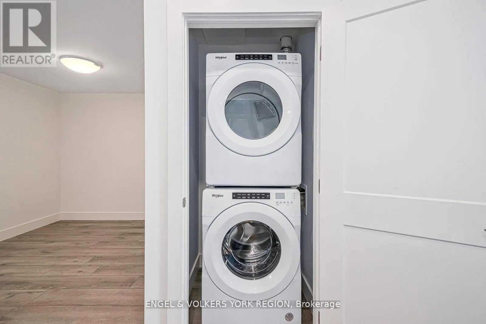 327 - 4 KIMBERLY LANE E