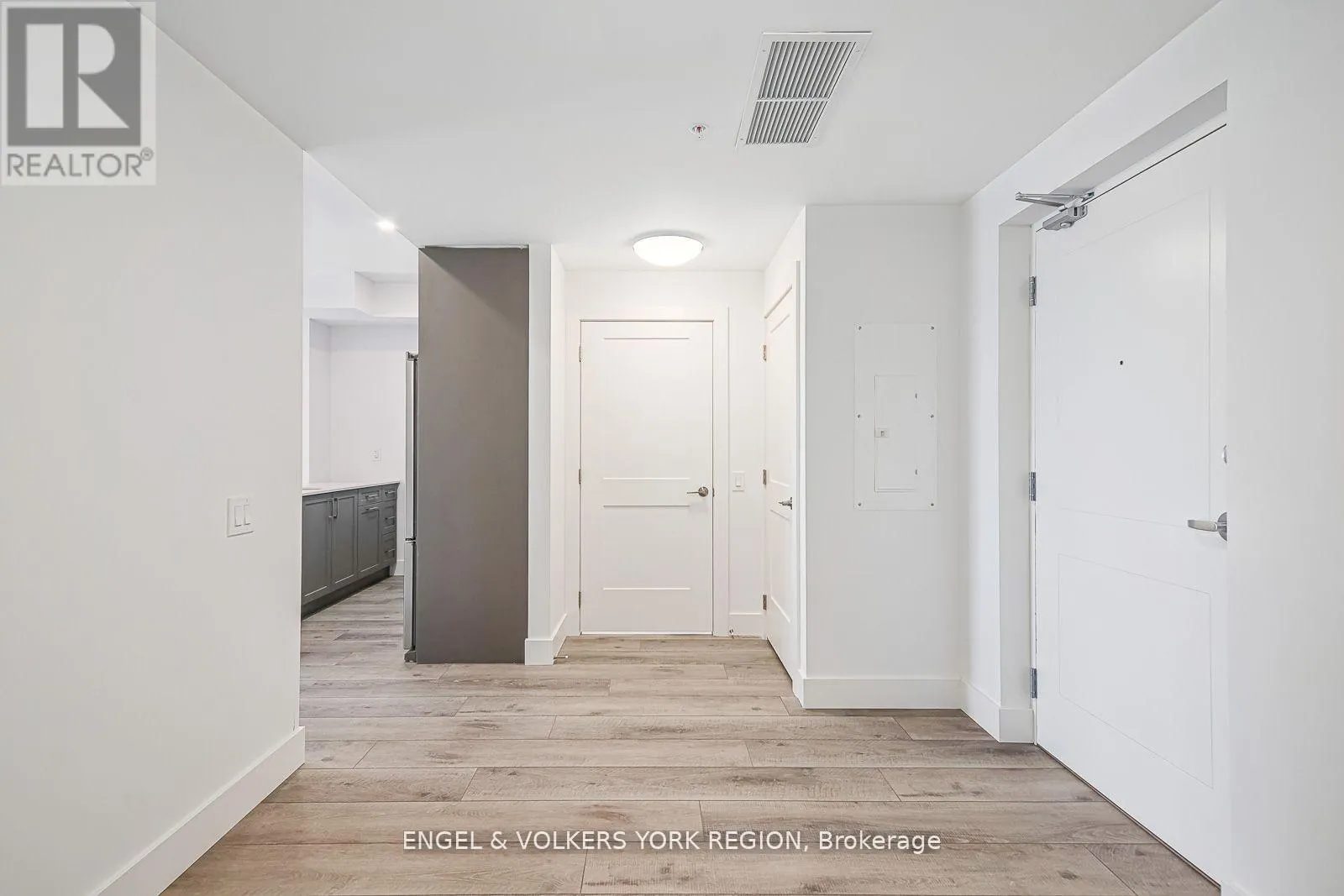 327 - 4 KIMBERLY LANE E