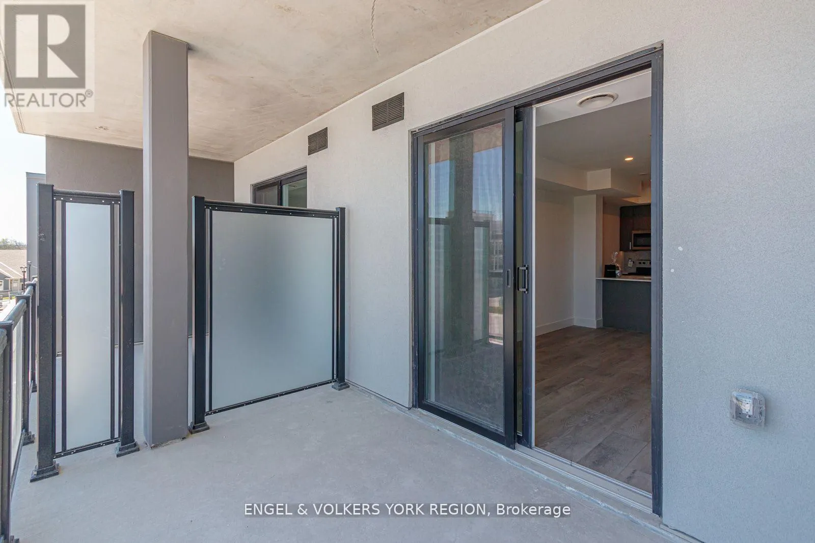 327 - 4 KIMBERLY LANE E