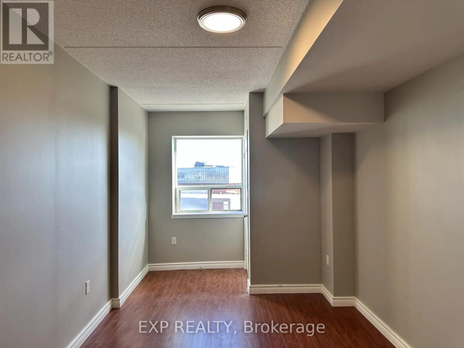 411 - 85 BARRIE ROAD