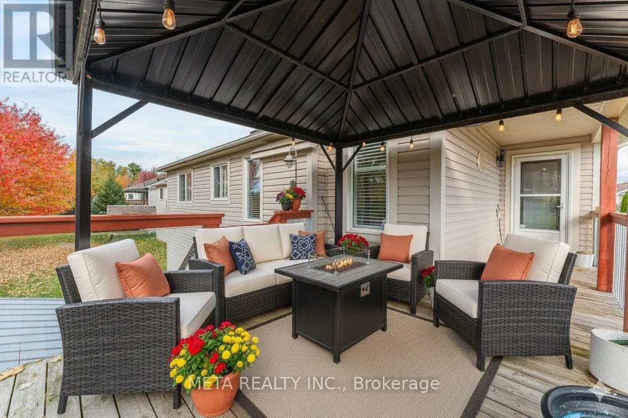 49 RED PINE CRESCENT