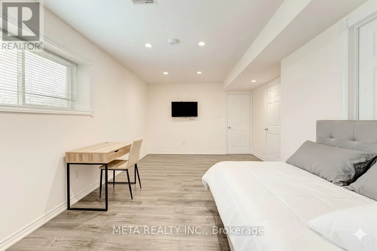 49 RED PINE CRESCENT