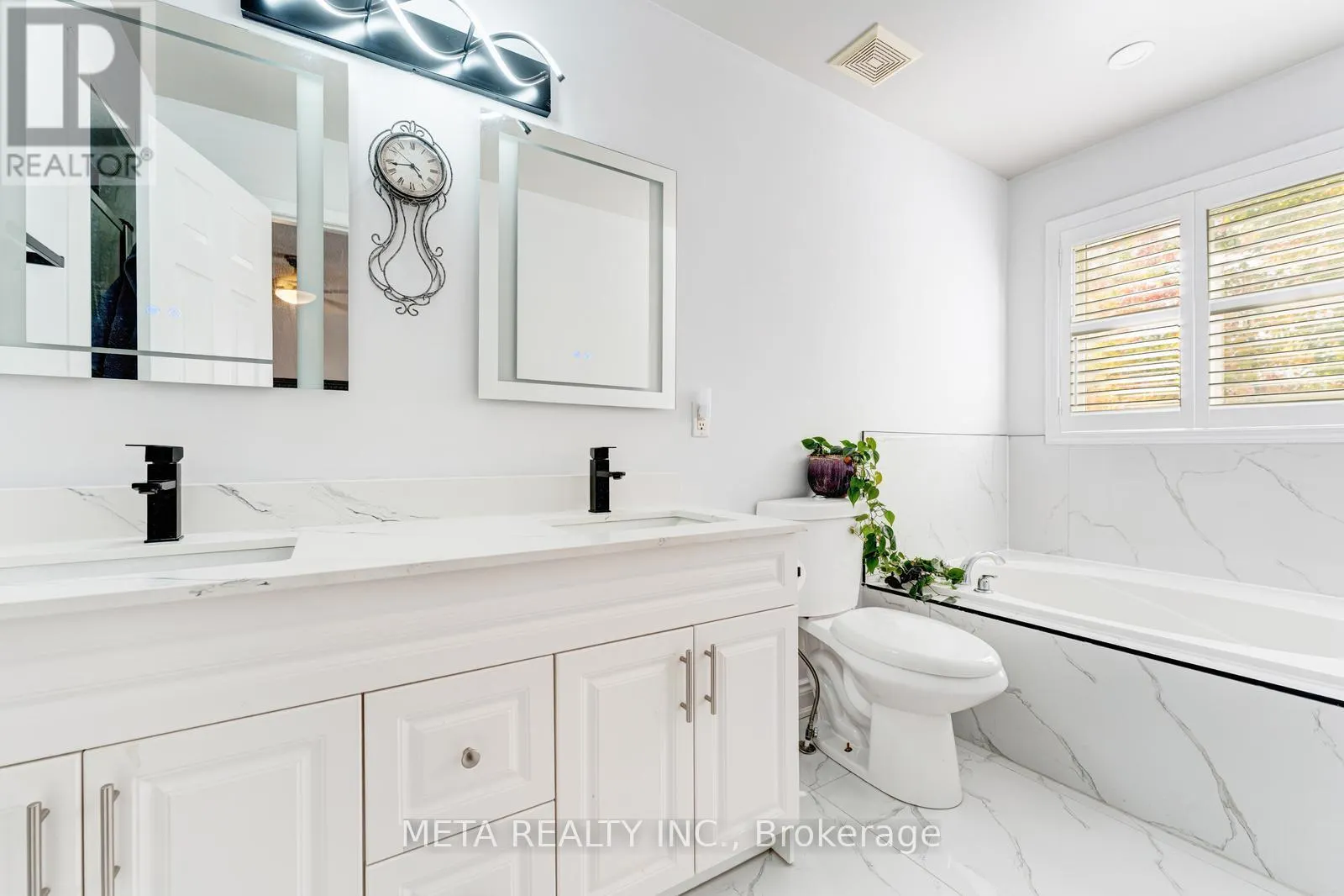 49 RED PINE CRESCENT