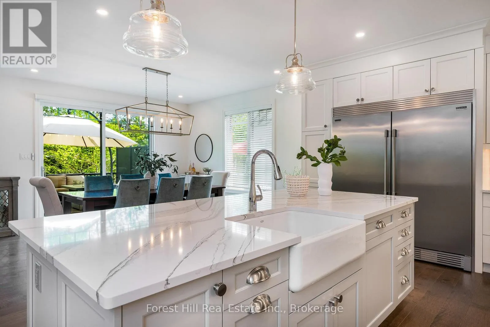 155 GLENLAKE BOULEVARD