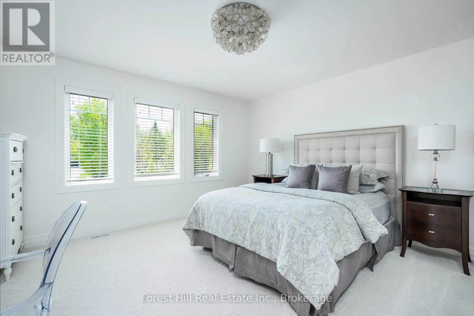 155 GLENLAKE BOULEVARD