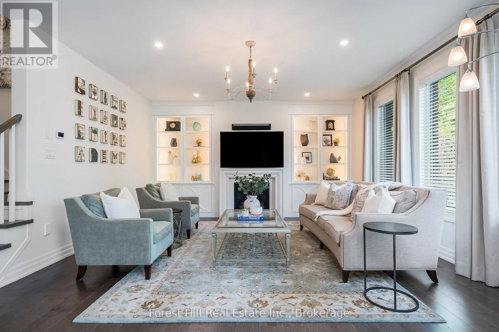 155 GLENLAKE BOULEVARD