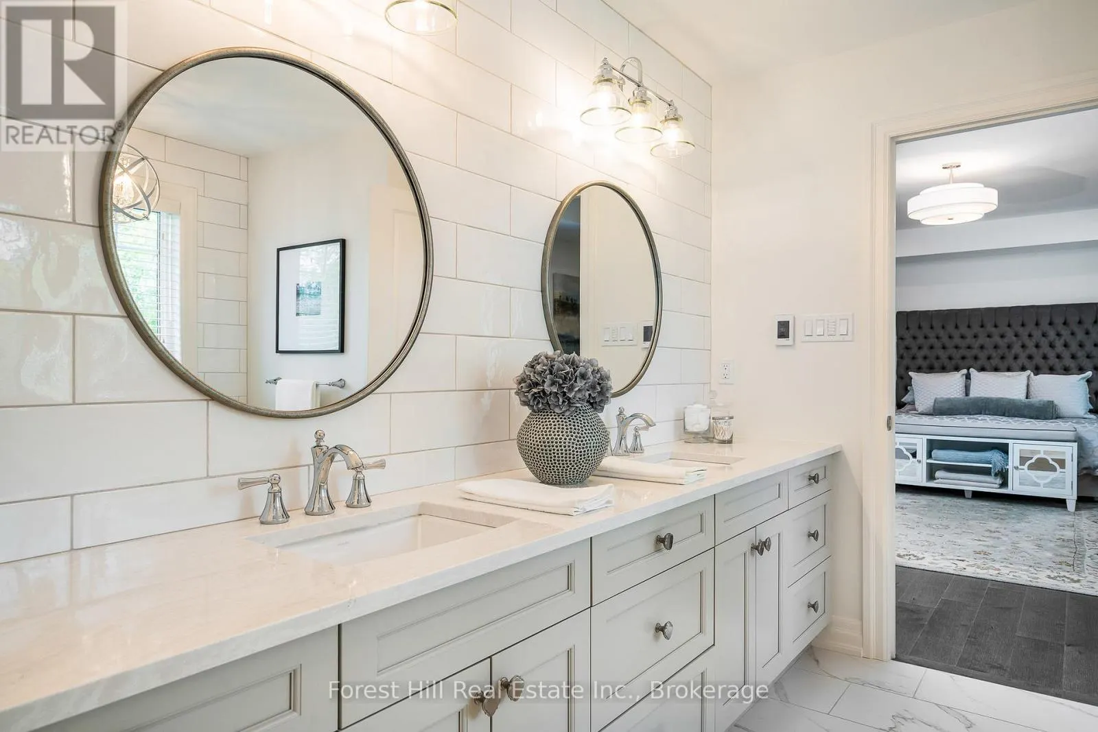 155 GLENLAKE BOULEVARD