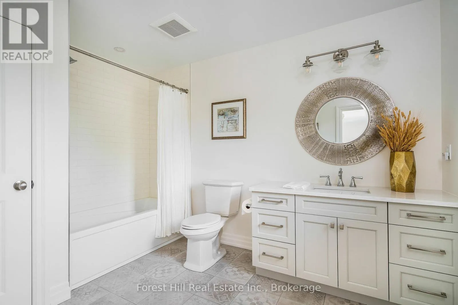 155 GLENLAKE BOULEVARD