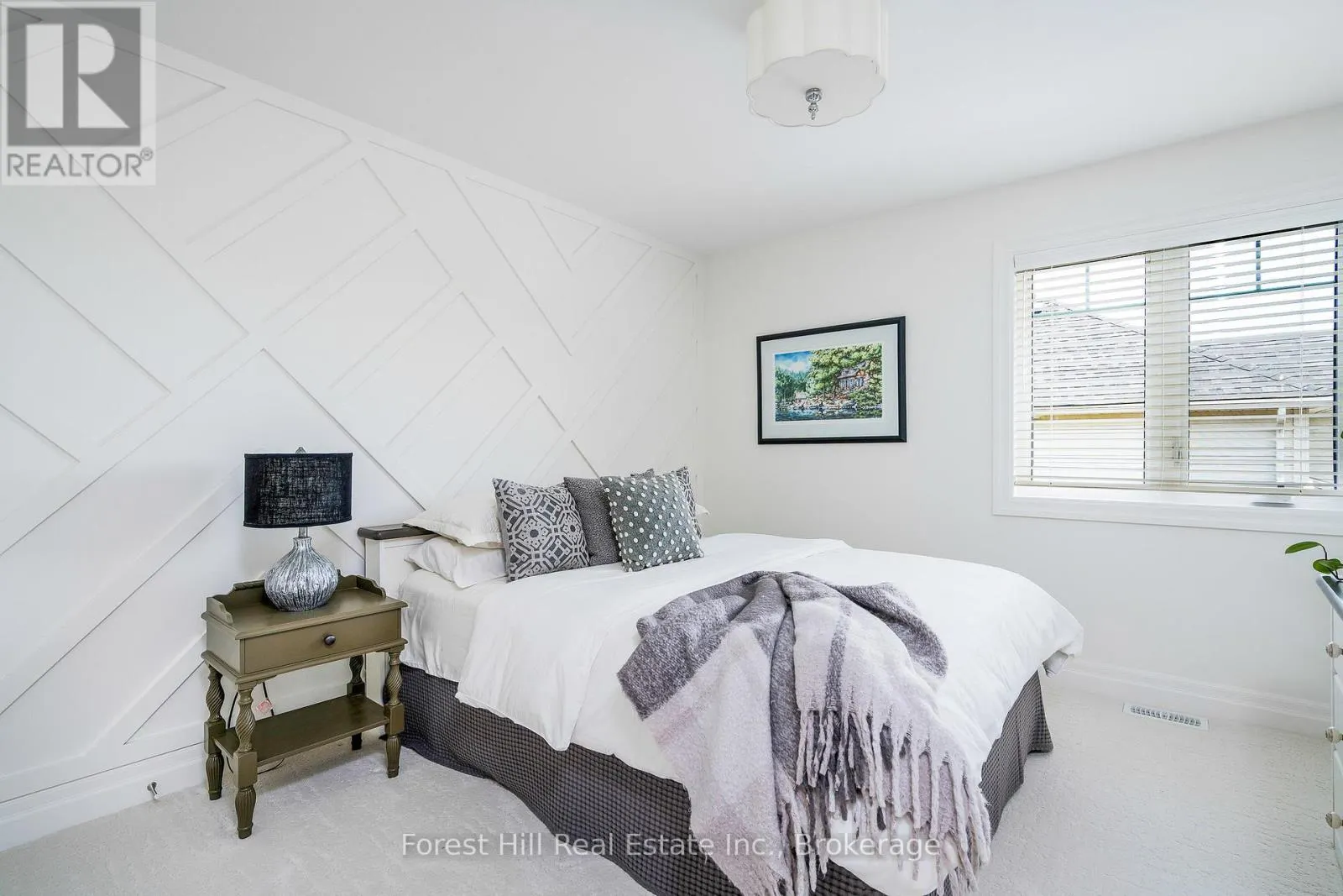 155 GLENLAKE BOULEVARD