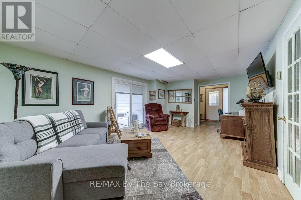 1819 RIVER ROAD W