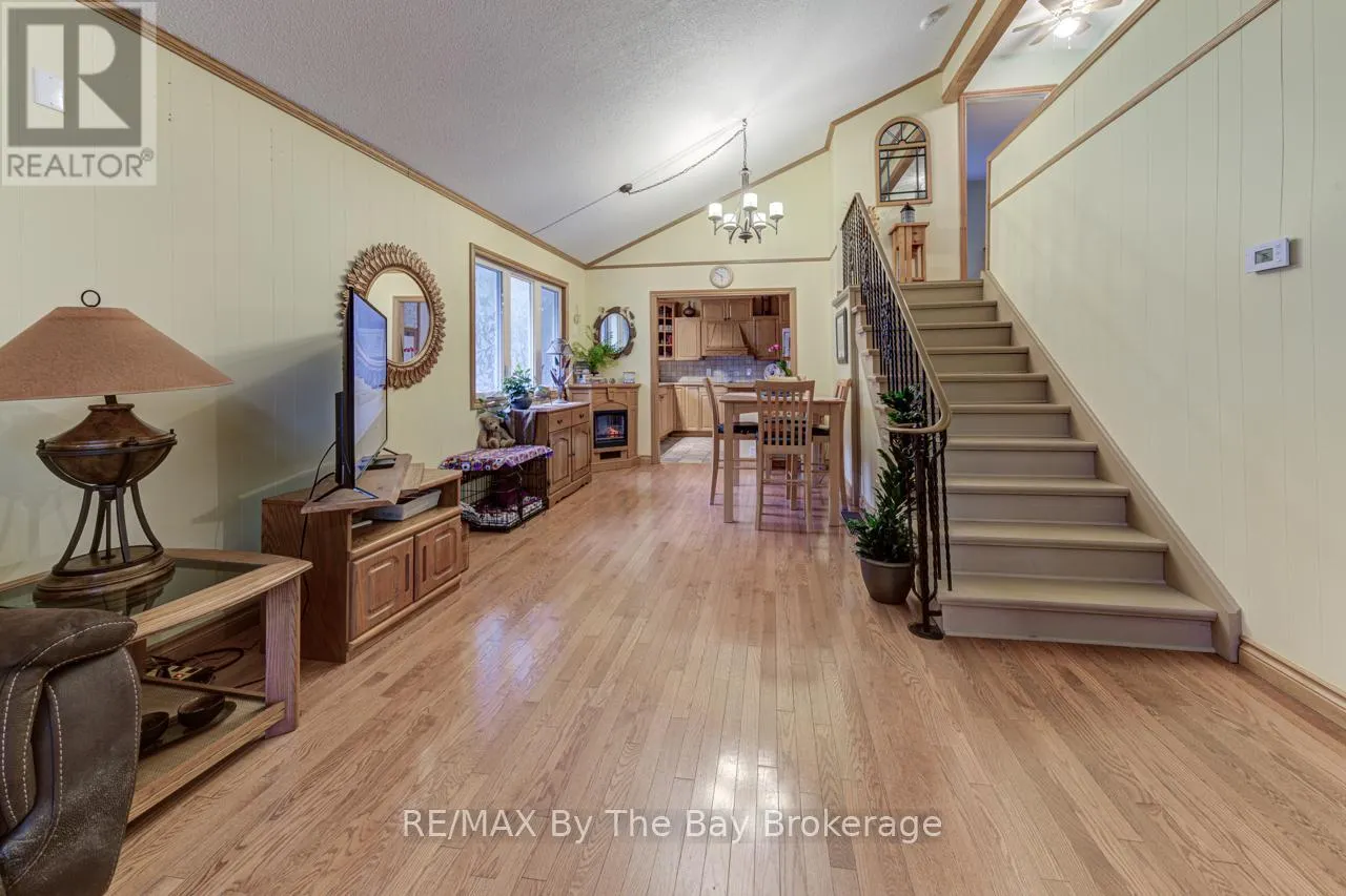 1819 RIVER ROAD W