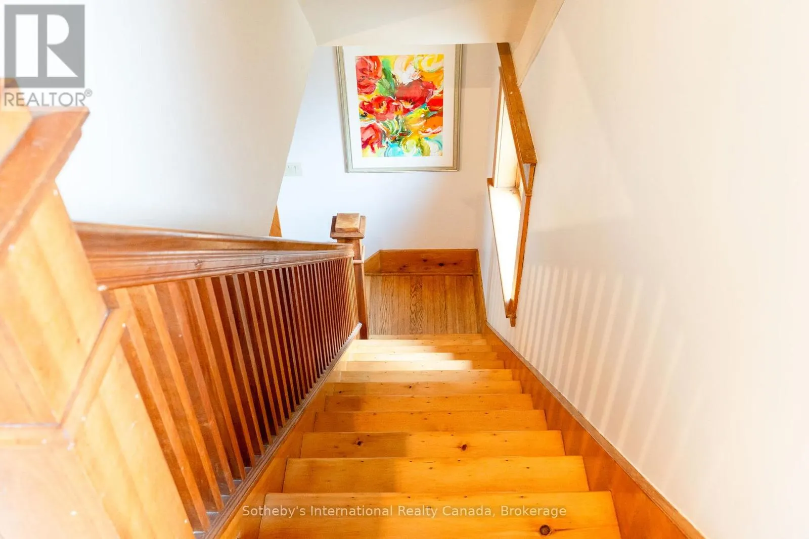 12 ELIZABETH STREET W