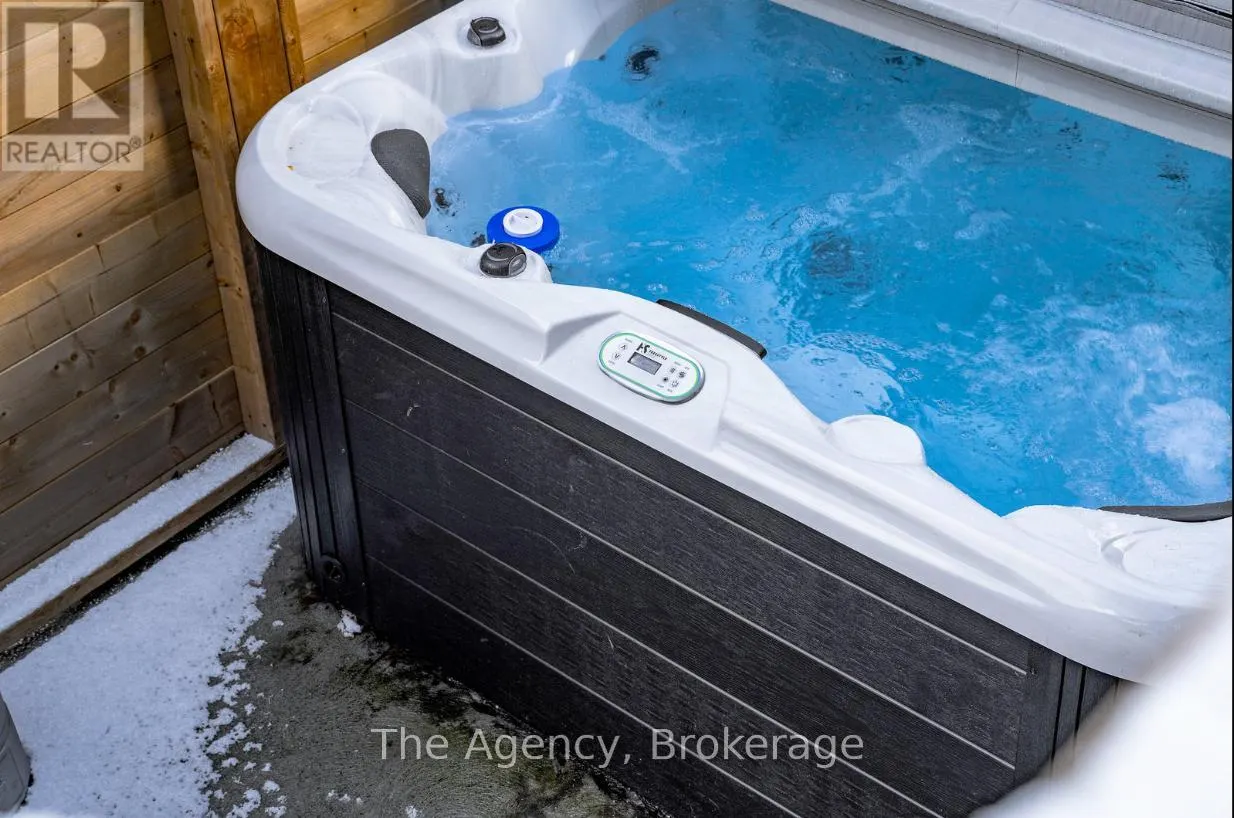 1,2,3 - 145 KANDAHAR LANE, #1,2,3