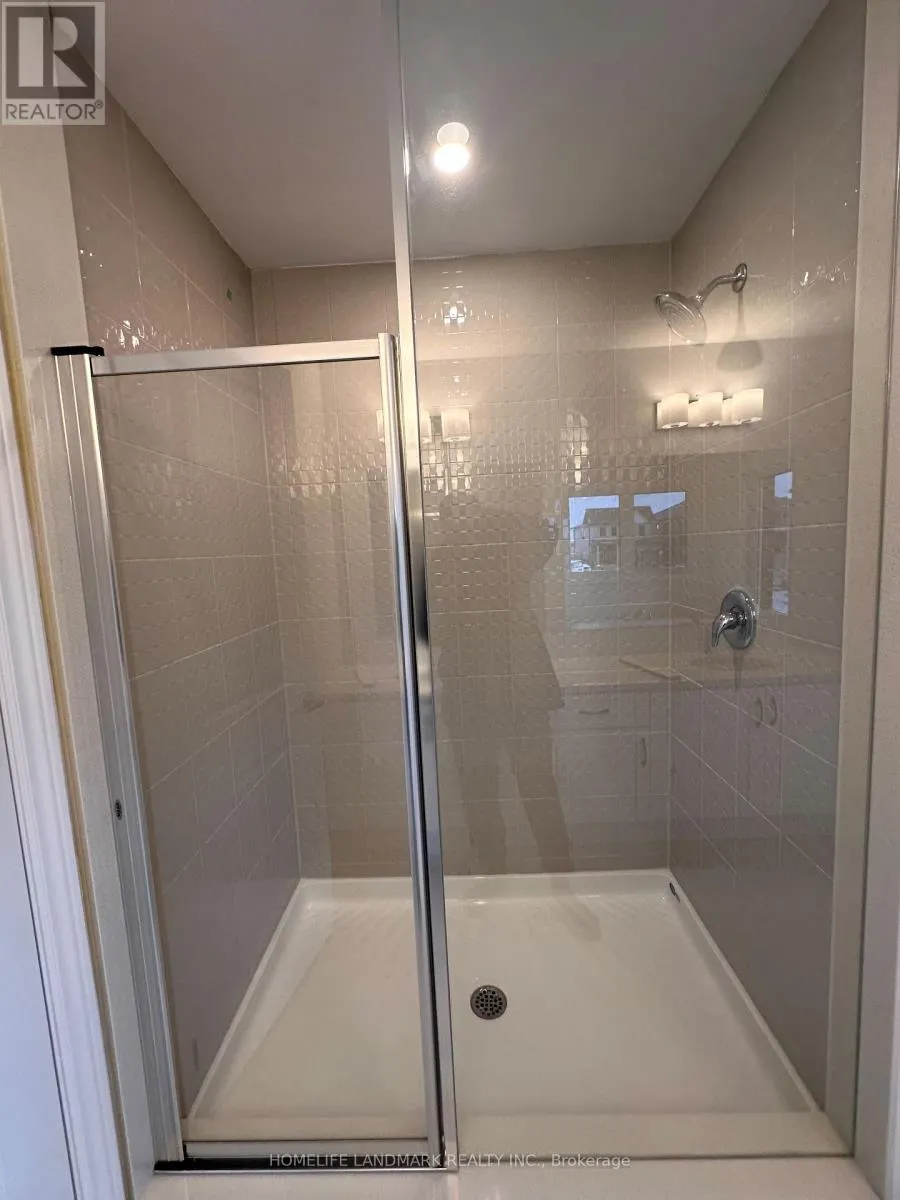 21 KINGSBURY TRAIL E