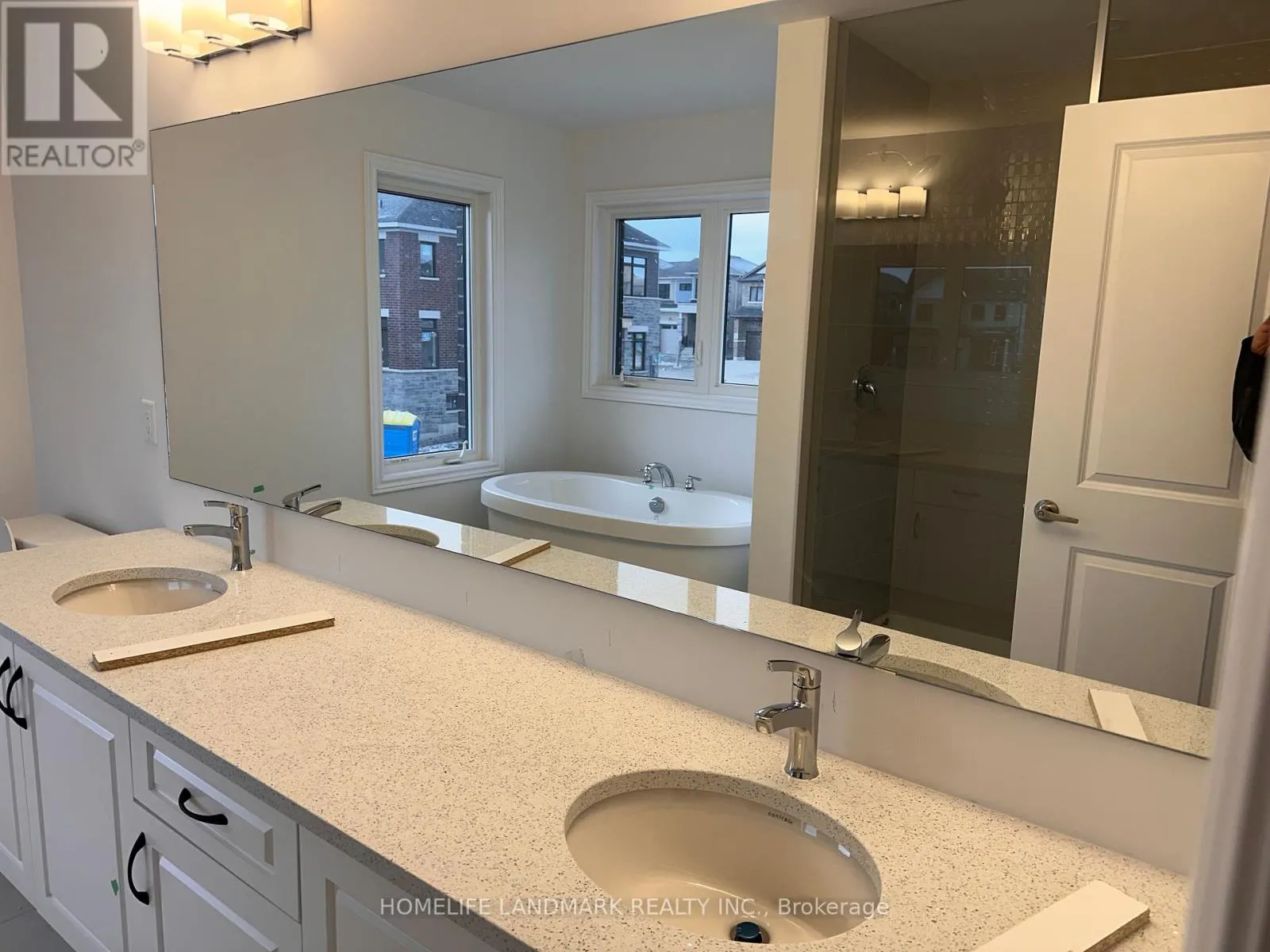 21 KINGSBURY TRAIL E