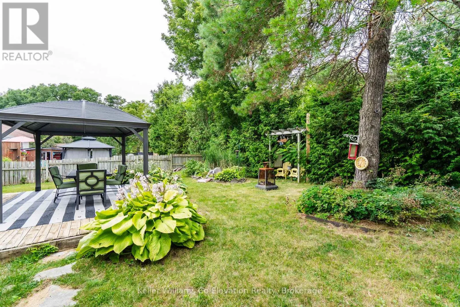 LOWER UNIT - 5 HALLEN DRIVE, #Lower Unit