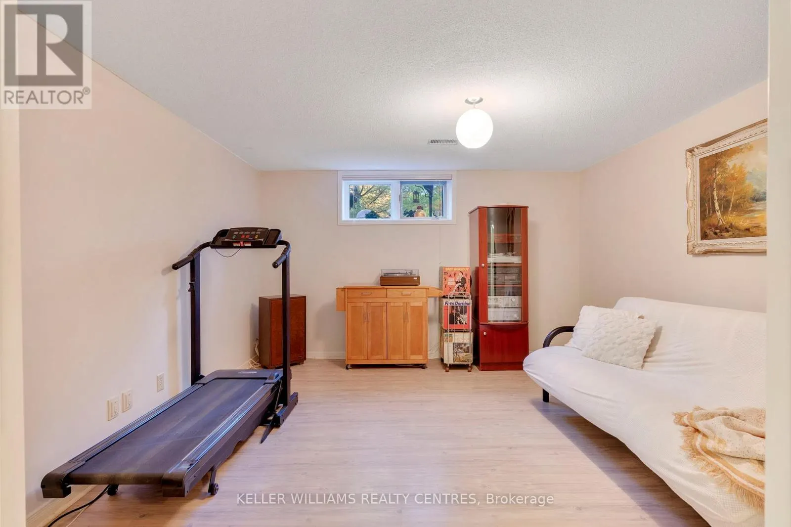 11 BIRCHMOUNT CIRCLE