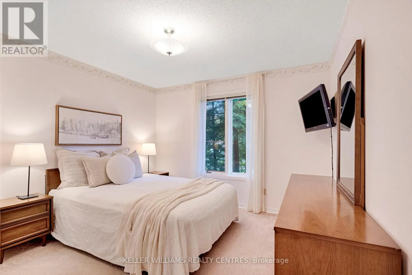 11 BIRCHMOUNT CIRCLE