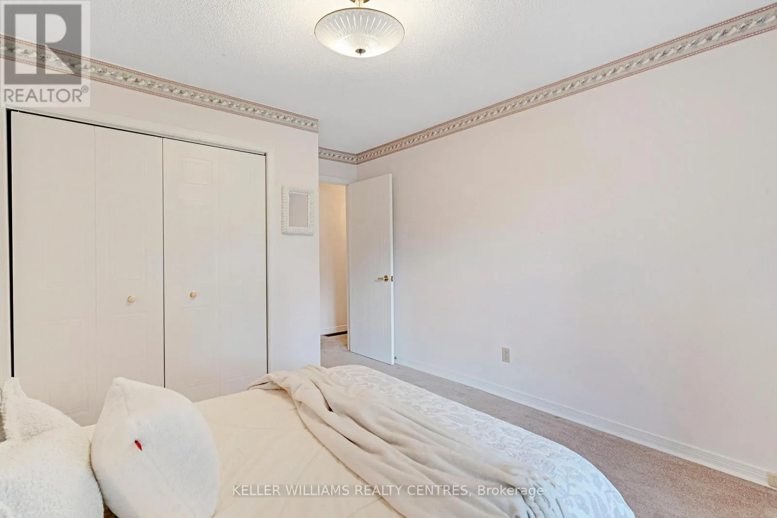 11 BIRCHMOUNT CIRCLE